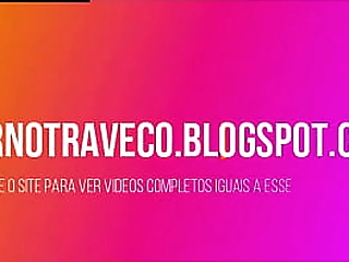 brazilian teenage tranny leonna strips and masturbates