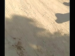 hot aunty navel show in saree