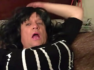 shemale bombshell camila de mattos stroking her big dick alone