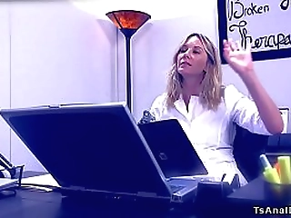 broken heart dude fucked by ebony tranny