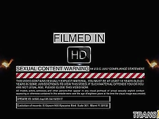 gorgeous ts pleasures her tight asshole